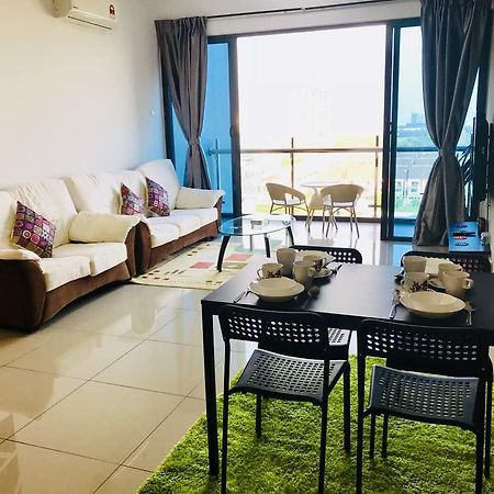Atlantis Apple Home Melaka Townarea Exterior photo